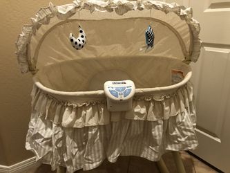 Kolcraft easy reach rocking bassinet new arrivals