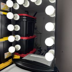 Mirror Vanity IMPRESSIONS