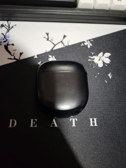 Earbuds (Desc)