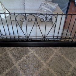 Twin Size Metal Daybed