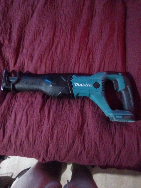 Makita XRJ05Z 18V LXT - Sierra recíproca inalámbrica sin escobillas de iones de litio, solo herramienta