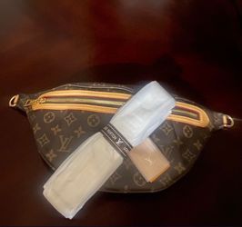 New Louis V Crossbody Fanny Bag
