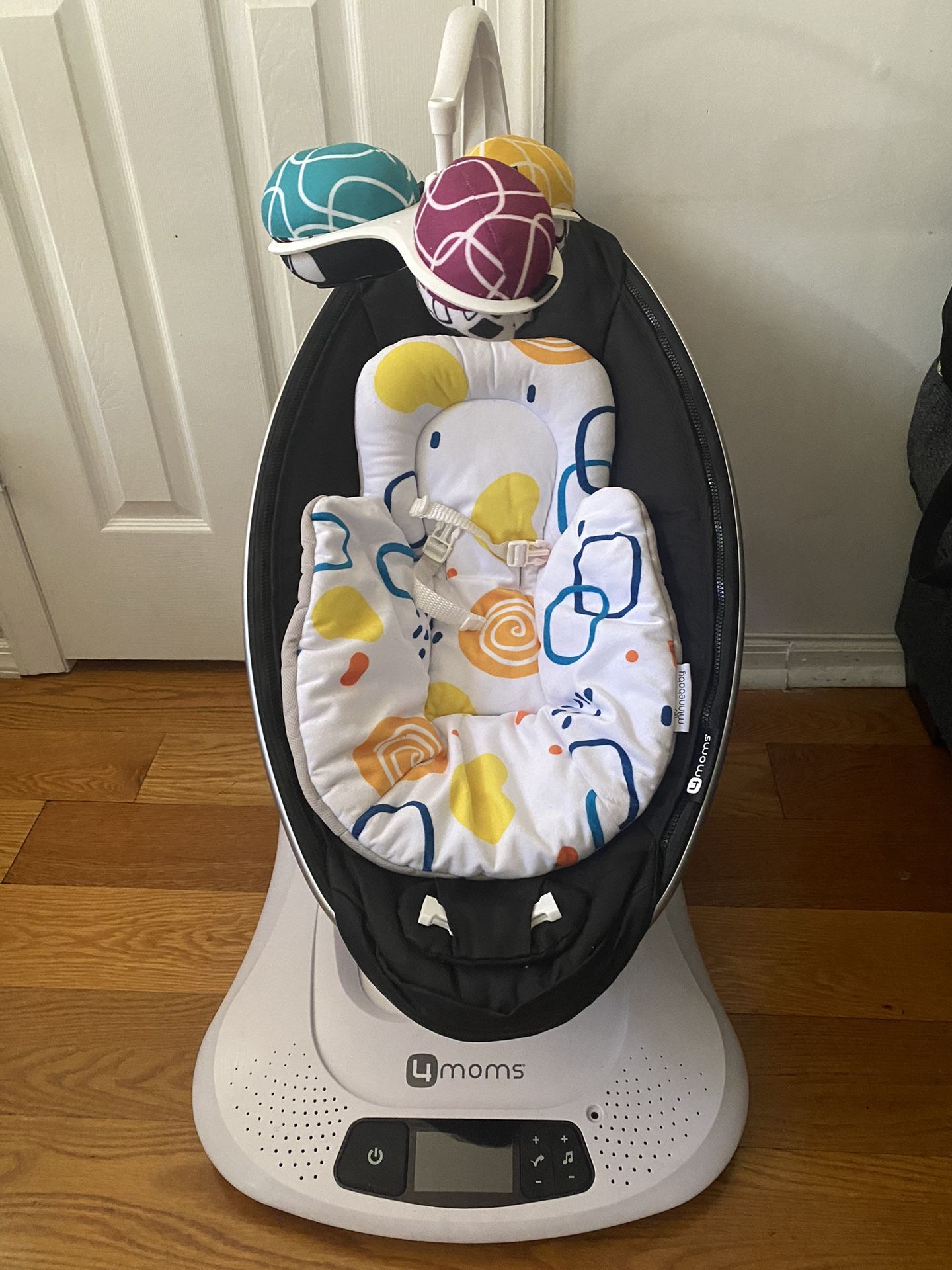 4moms MamaRoo Baby Rocker And Swing