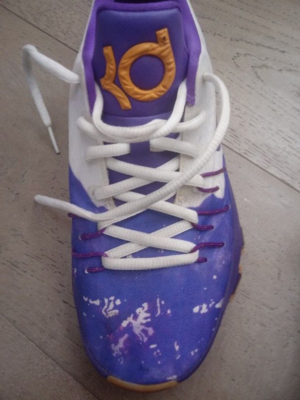 Kevin Durant Kd Sneakers 4.5 Us Y Like New