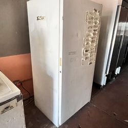 Commercial freezer