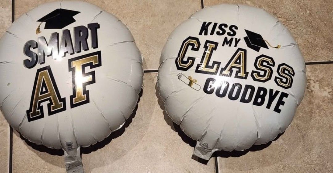 2 graduation balloons