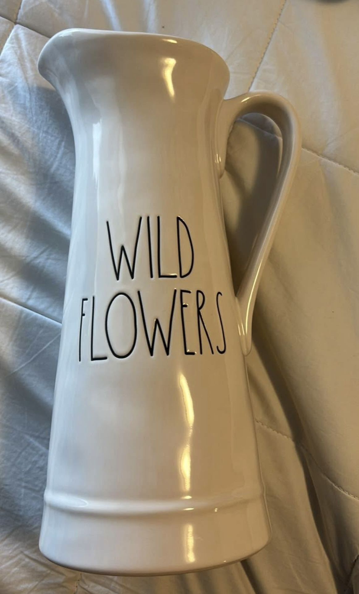 Rae Dunn Wild Flowers Vase 