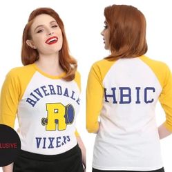 Riverdale Vixens 3/4 Sleeve Baseball Shirt - Women’s Size Medium