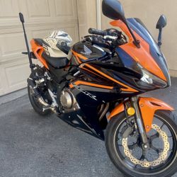 2017 Honda CBR500R 
