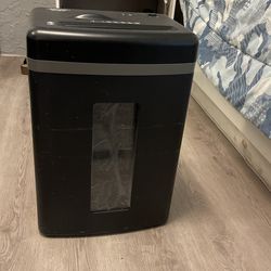 Shredder Fellowes B-121c