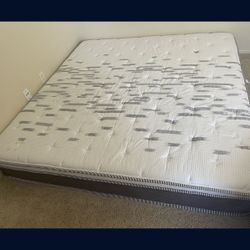 ZINUS 12 Inch King Mattress