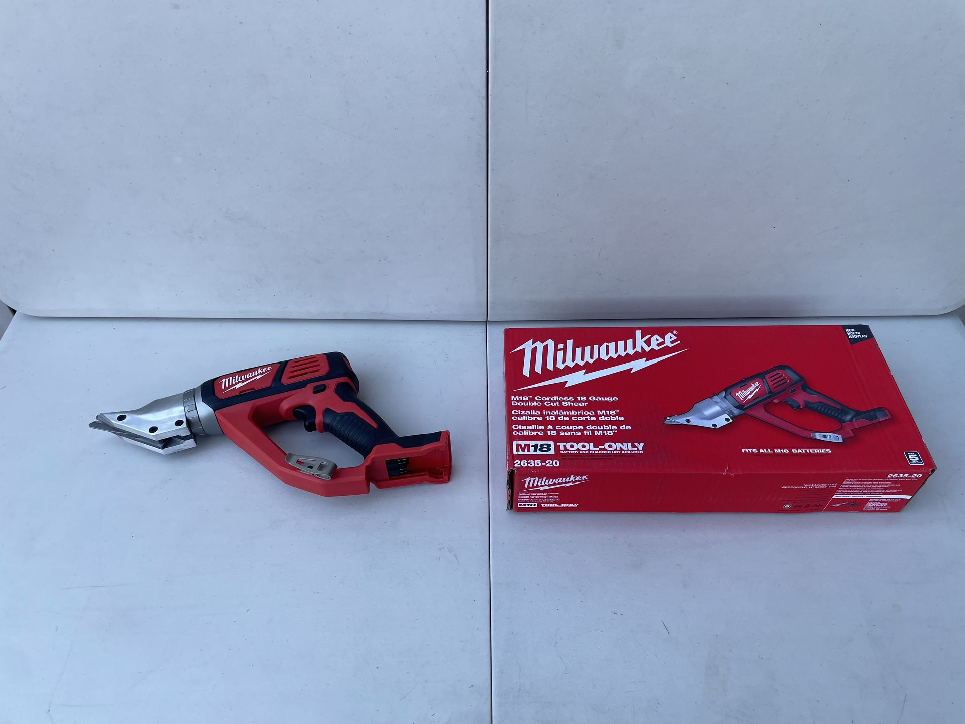 Milwaukee M18 Cordless 18 Gauge Double Cut Shear Model 2635-20 (Tool Only)