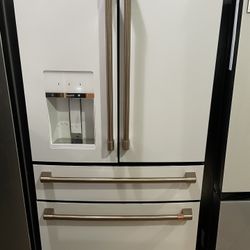 🎉🎉New GE CAFÉ 22cu Ft Refrigerator 🎉🎉