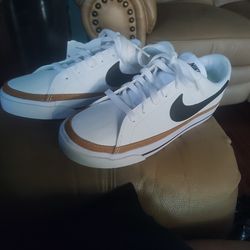 Nike sneakers brand new