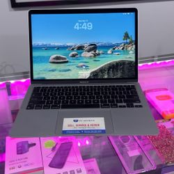 Apple MacBook Air 13.3" (M1 Chip, 16GB Ram, 256GB SSD) Silver- Excellent