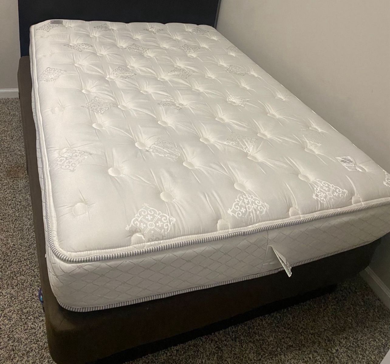 Full Size Bed Set