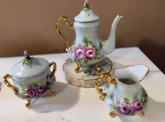 Hand‑Painted 1978 Rose Motif Porcelain Tea Set, creamer and sugar