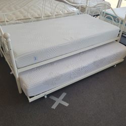 DAY BED WITH MATTRESSES 🎈 CAMAS DE VENTA 🎈 