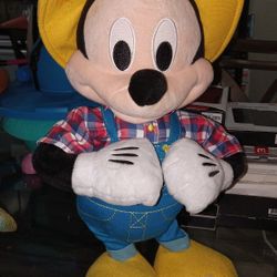 Disney Junior Mickey Mouse Sing & Dance Plush