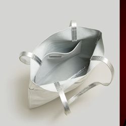 Madewell Tote In silver metallic 