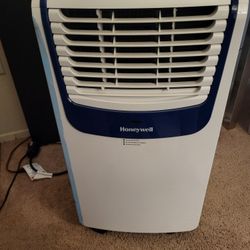 Honeywell Stand Up AC Unit