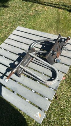 Scout ll Heavy Duty Rear U Bolt Plate Set