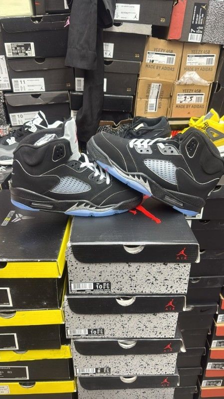 Air Jordan 5's Metallic Reimageined Men's