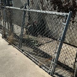 2 fence panels