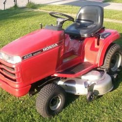 HONDA RIDING MOWER 