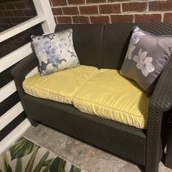 Wicker Loveseat 