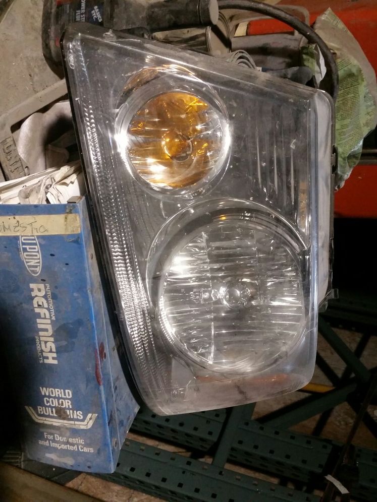 Ford F150 lt headlight ford truck