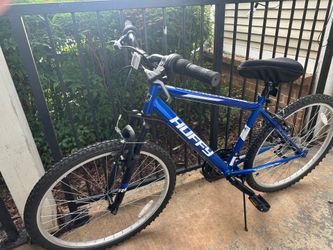 Huffy Rock Creek Mountain Bike – Like New.  26 inch