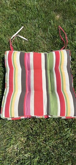 Sonoma striped new seat outdoor cushion 18”