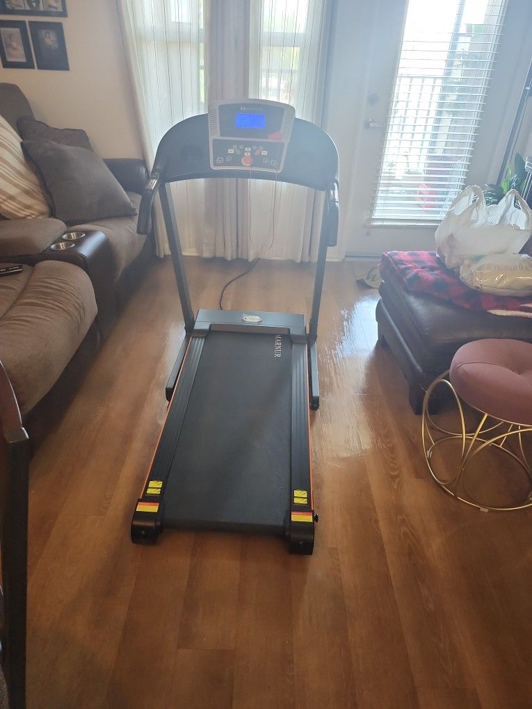 Marnur Treadmill