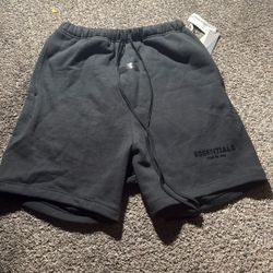 Essential Shorts Size Medium Black 