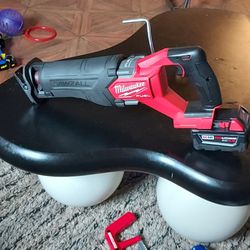 Milwaukee
M18 FUEL GEN-2 18V Lithium-
lon Brushless Cordless
SAWZALL Reciprocating Saw
(Tool-Only)