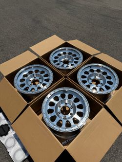 17” Method MR315 6x5.5 Off-Road Wheels 6 Lug Chevy GMC Toyota 6x139.7 Rims Off-Road Brand New Machined