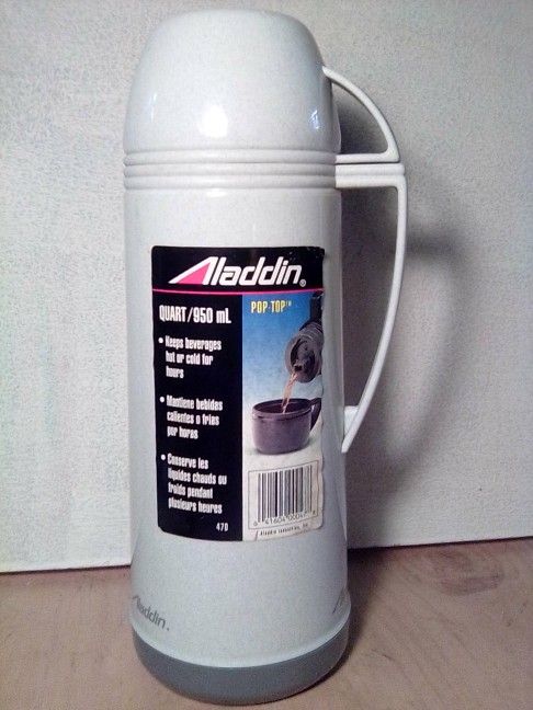 Vintage 1993 Aladdin Quart 32 Oz Thermos Bottle with Cup for Hot & Cold - Made In USA - NEW