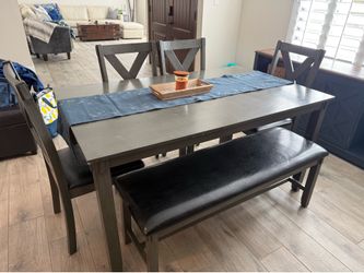 Kitchen table with 4 chairs and bench