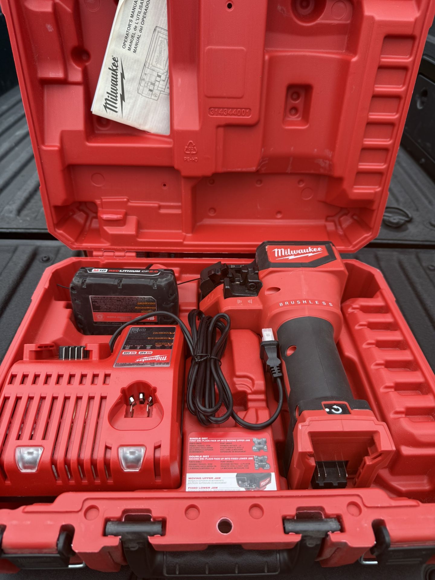 Milwaukee M18 Brushless Threaded Rod Cutter Kit (2872-21) – $325