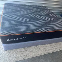 Emma Shift Queen Mattress