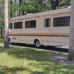 1989 Fleetwood Bounder