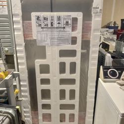 Brand New Samsung Fridge, Delivery Available!!!