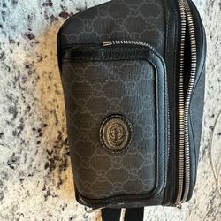 Gucci Crossbody bag