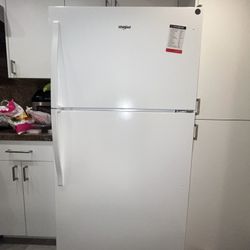 Refrigerator 