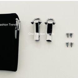 Wallet Chain Strap Connector / Wallet conversion Kit with D-Ring.   Size: small Color: silver  It’s made of great quality aluminum alloy.  Please chec