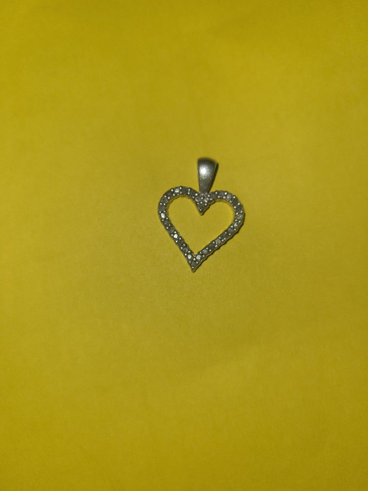 Heart Pendant!! 925 Silver & Tiny Diamonds