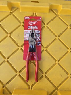 Milwaukee
9 in. Lineman's Pliers with Fish Tape Puller and Dipped Grip