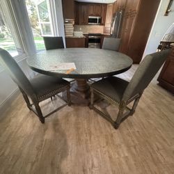 Round Table & Chairs