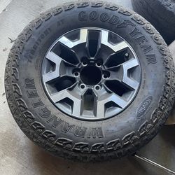 Toyos Tacoma 20024 rims